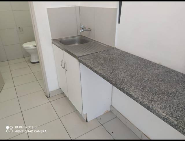120M² BUSINESS CENTRE TO LET IN WATERVAL EAST
